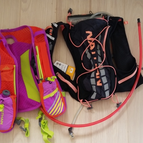 nathan fireball hydration pack